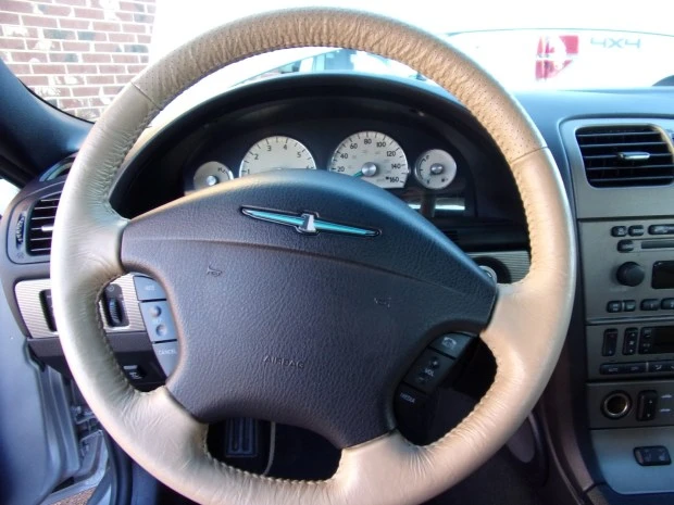 2004 Ford Thunderbird 11th Gen - Image 5 of 7