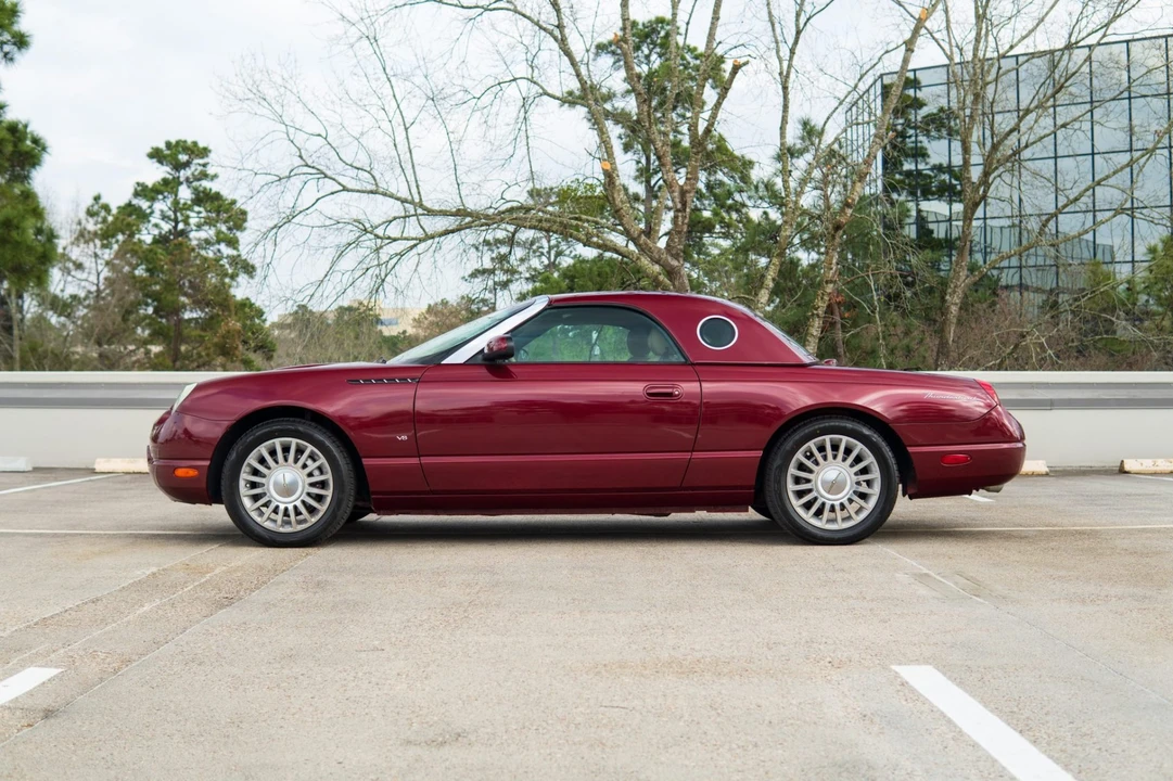 2004 Ford Thunderbird 11th Gen - Image 3 of 7
