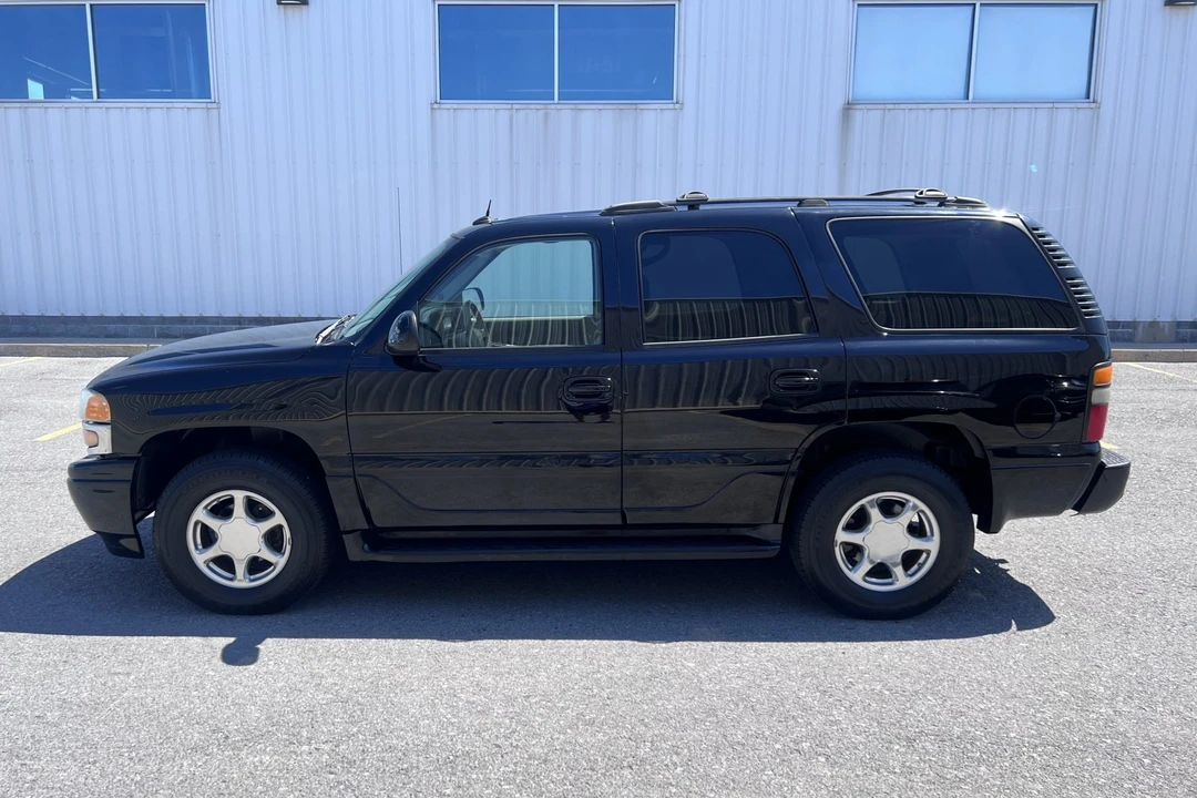 2004 GMC Yukon 2nd Gen - Image 11 of 31