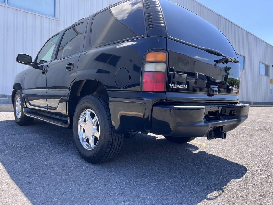 2004 GMC Yukon 2nd Gen - Image 21 of 31