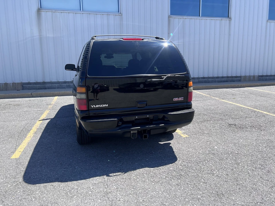 2004 GMC Yukon 2nd Gen - Image 22 of 31