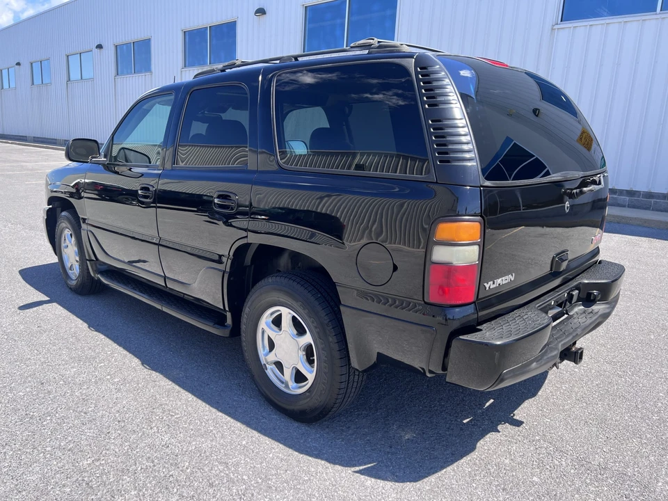 2004 GMC Yukon 2nd Gen - Image 12 of 31