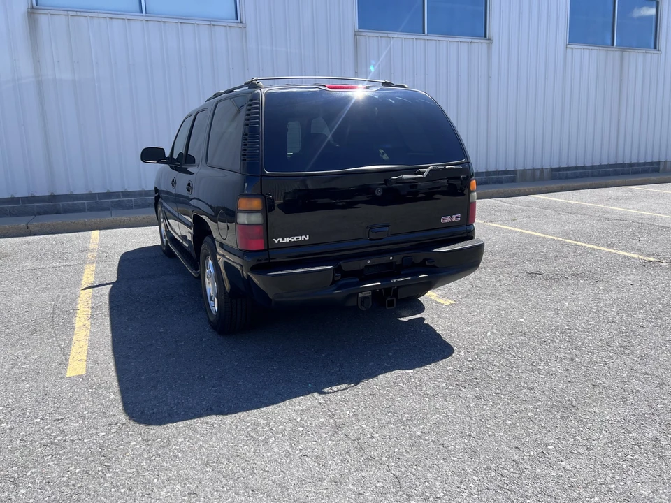 2004 GMC Yukon 2nd Gen - Image 23 of 31