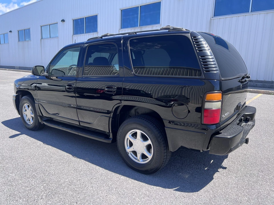 2004 GMC Yukon 2nd Gen - Image 13 of 31