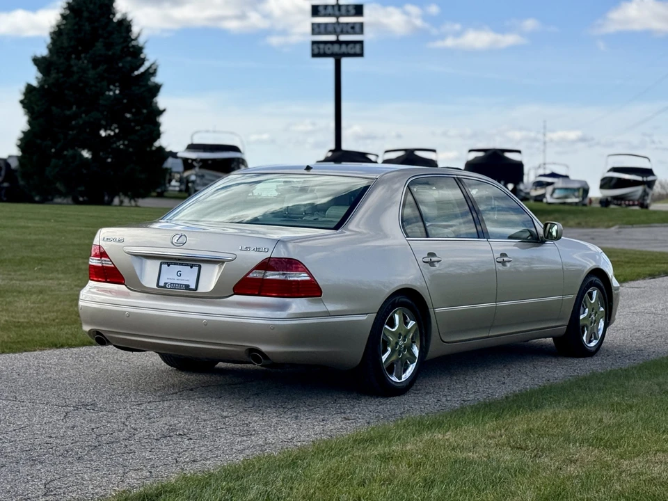 2004 Lexus LS 3rd Gen - Image 9 of 31