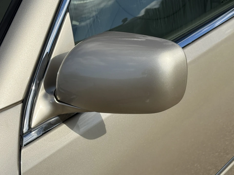 2004 Lexus LS 3rd Gen - Image 16 of 31