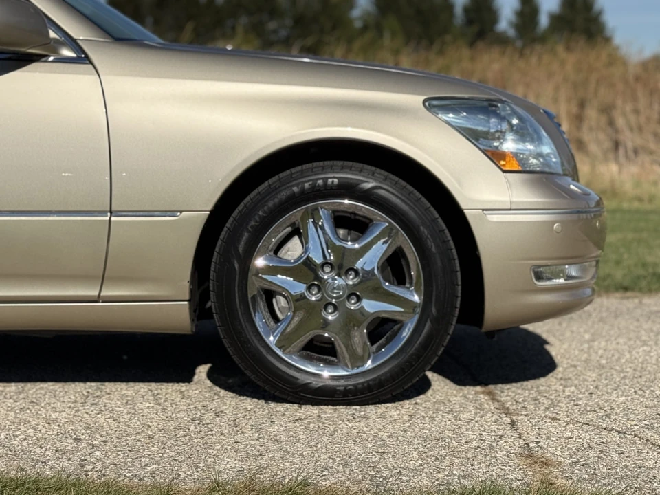 2004 Lexus LS 3rd Gen - Image 29 of 31