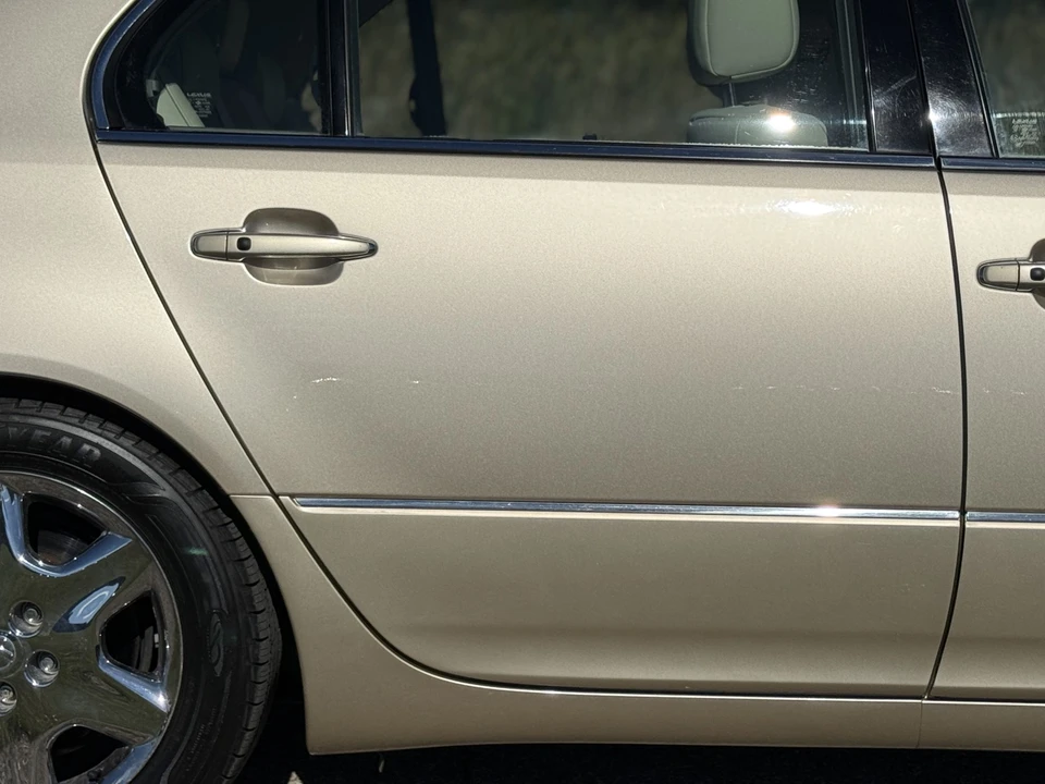 2004 Lexus LS 3rd Gen - Image 27 of 31
