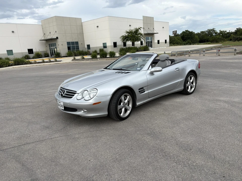 2004 Mercedes-Benz R230 SL-Class - Image 2 of 31