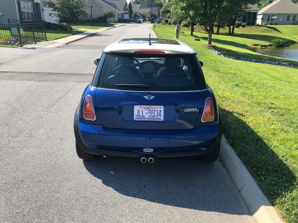 2004 Mini Mini Cooper S 1st Gen - Image 10 of 31