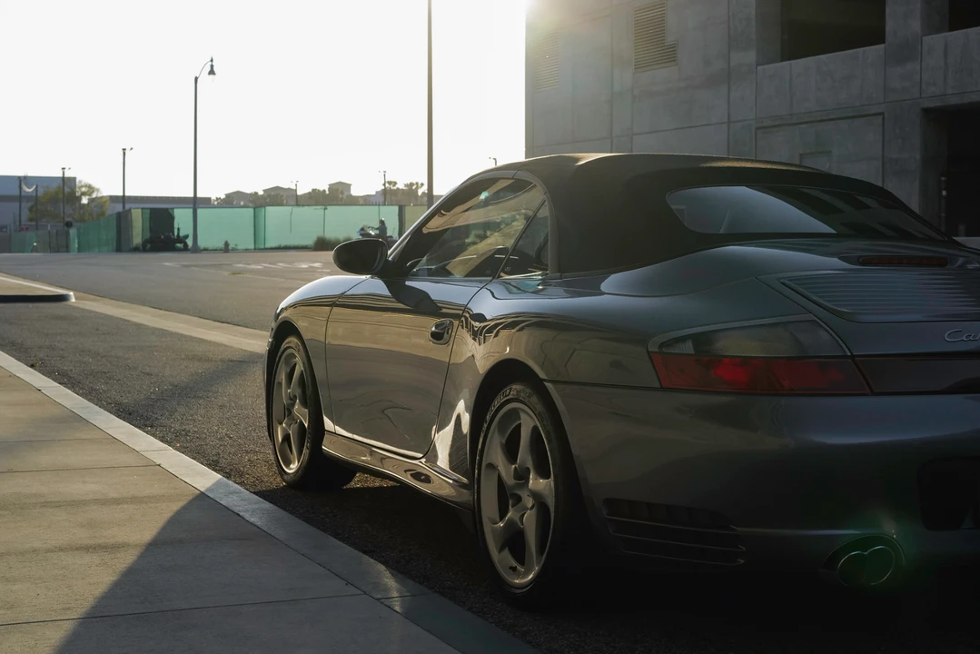 2004 Porsche 996 Carrera 4S - Image 25 of 31