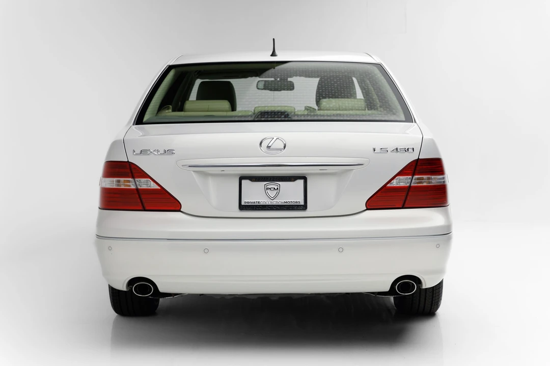 2005 Lexus LS 3rd Gen - Image 5 of 31