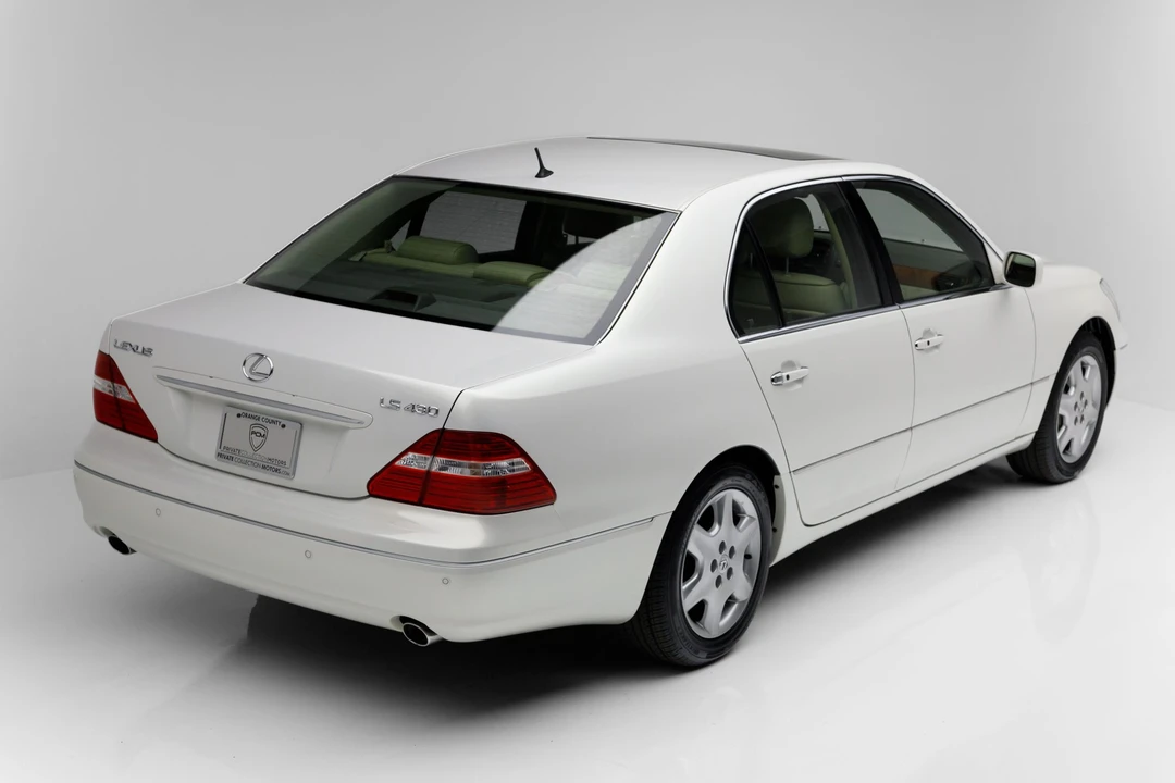 2005 Lexus LS 3rd Gen - Image 8 of 31