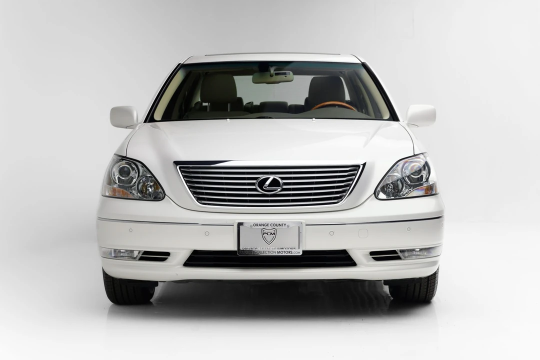 2005 Lexus LS 3rd Gen - Image 10 of 31