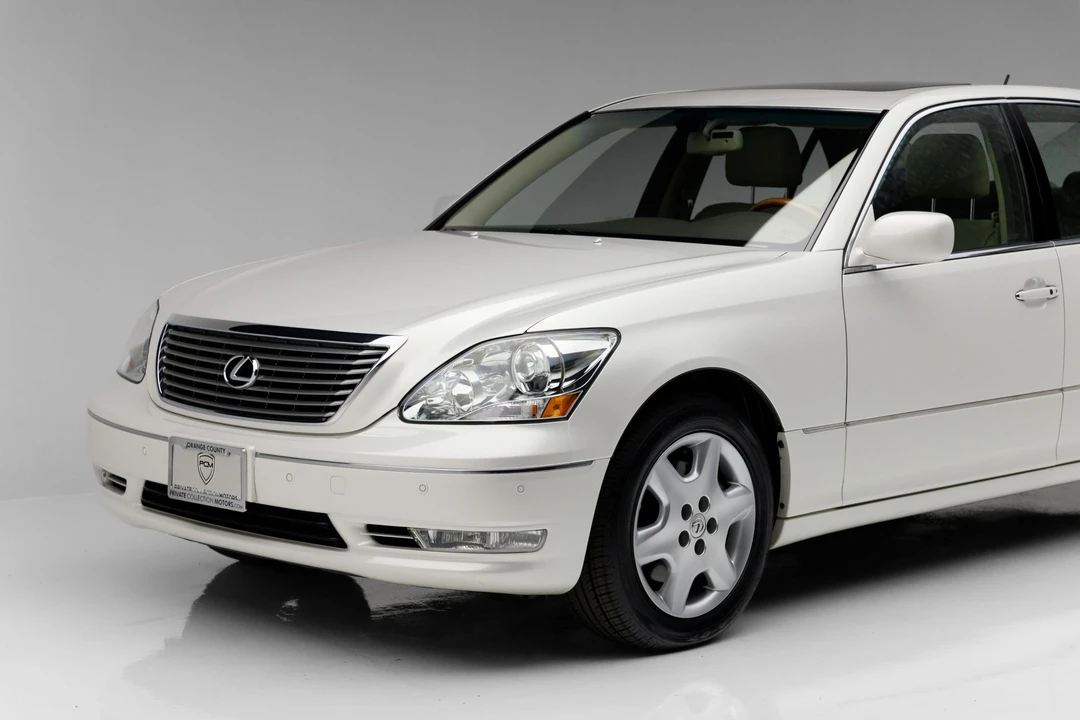 2005 Lexus LS 3rd Gen - Image 17 of 31