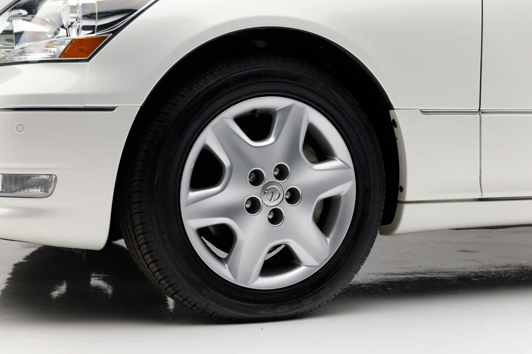 2005 Lexus LS 3rd Gen - Image 31 of 31