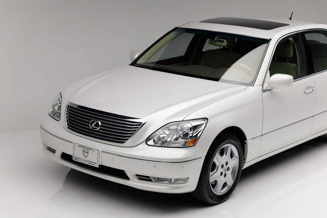 2005 Lexus LS 3rd Gen - Image 15 of 31