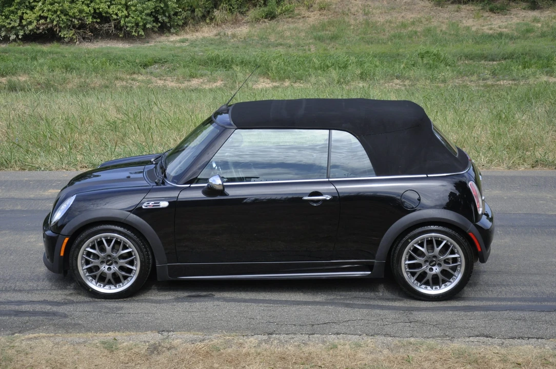 2005 Mini Mini Cooper S 1st Gen - Image 14 of 31