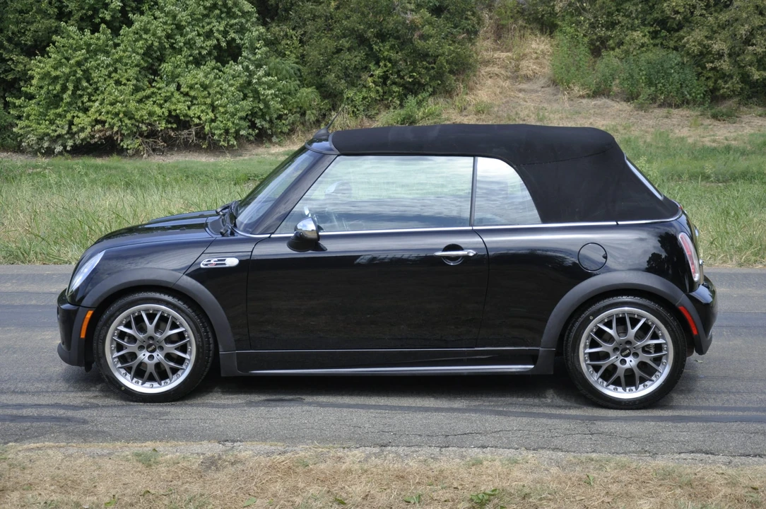 2005 Mini Mini Cooper S 1st Gen - Image 15 of 31