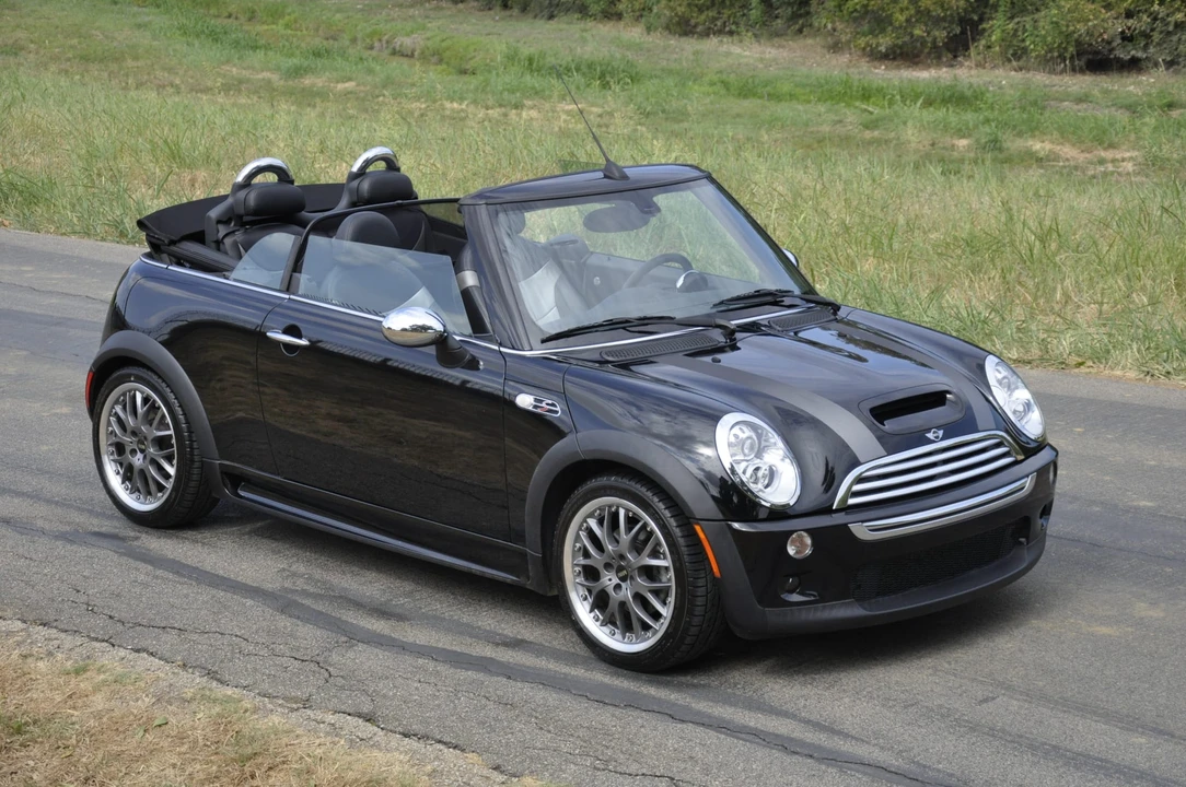 2005 Mini Mini Cooper S 1st Gen - Image 2 of 31