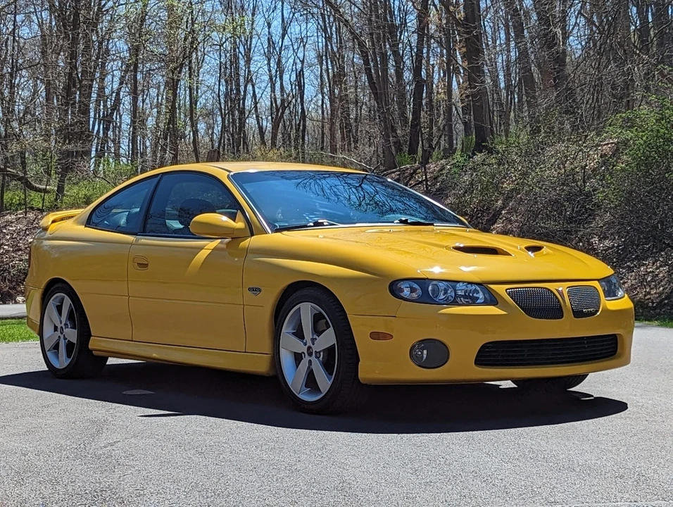2005 Pontiac GTO 4th Gen - Image 15 of 31