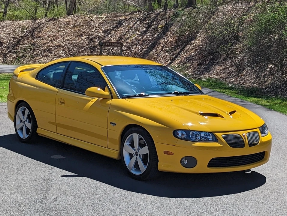 2005 Pontiac GTO 4th Gen - Image 12 of 31