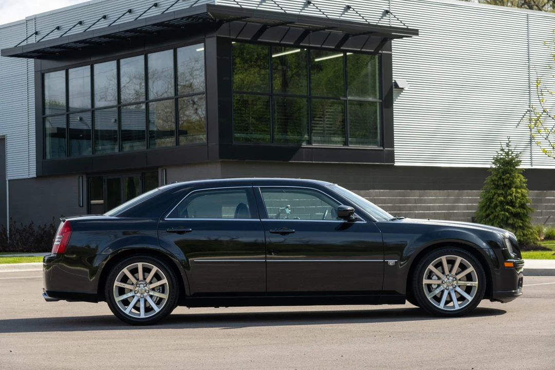 2006 Chrysler 300 (2005-2023) - Image 7 of 31