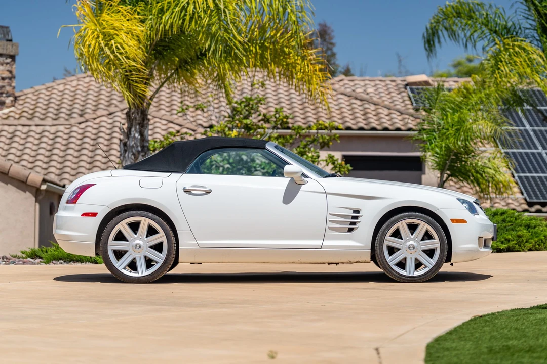 2006 Chrysler Crossfire - Image 14 of 31