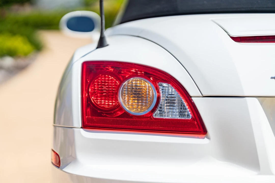 2006 Chrysler Crossfire - Image 23 of 31