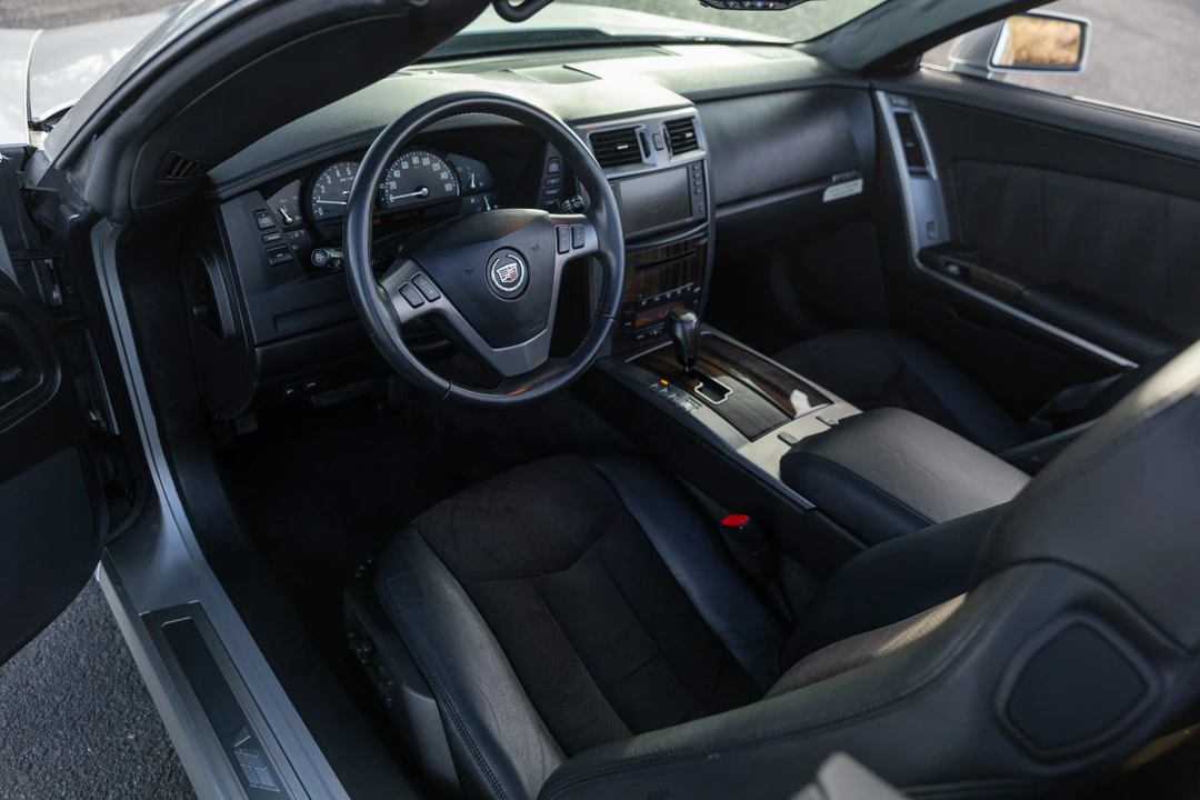 2007 Cadillac XLR-V - Image 31 of 31
