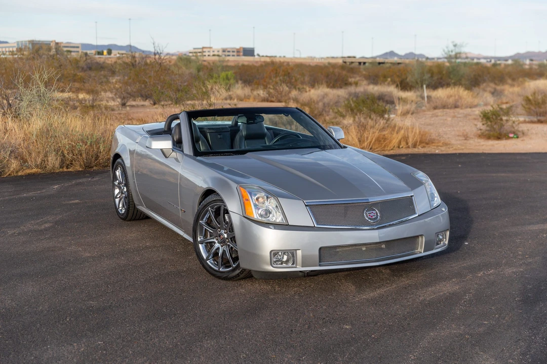 2007 Cadillac XLR-V - Image 7 of 31