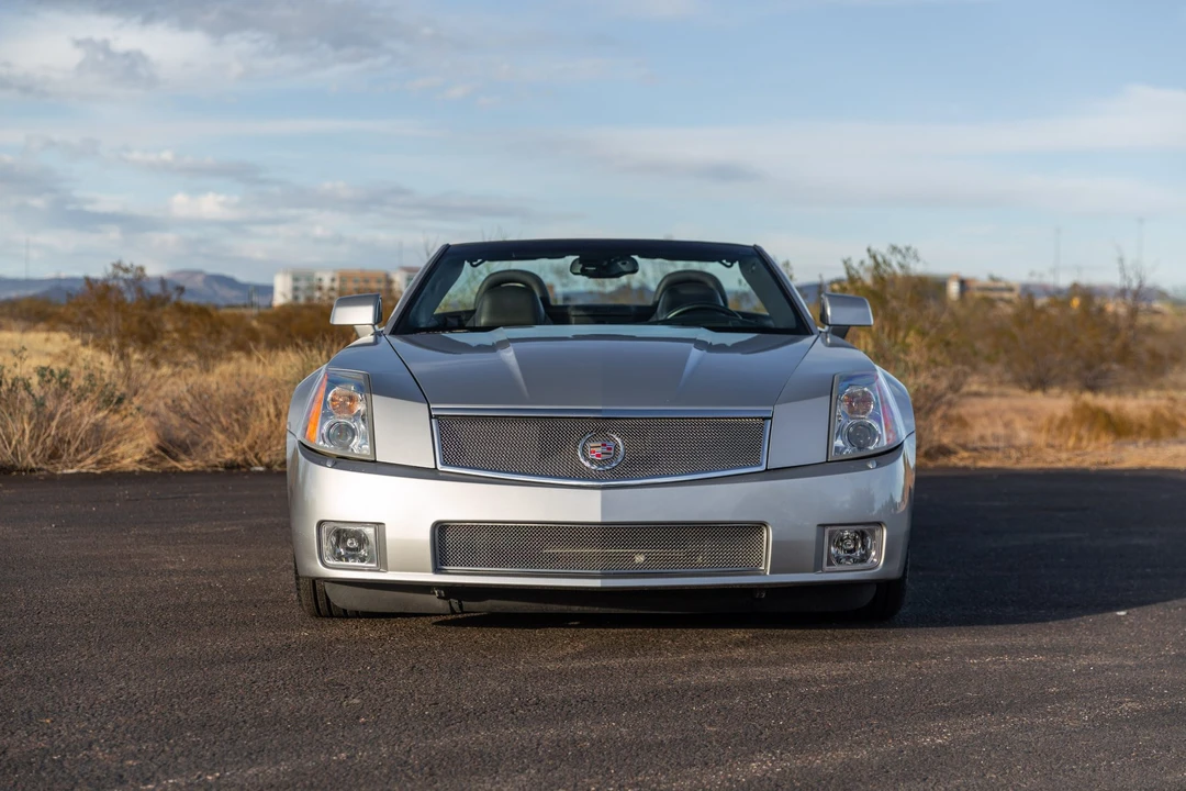2007 Cadillac XLR-V - Image 10 of 31