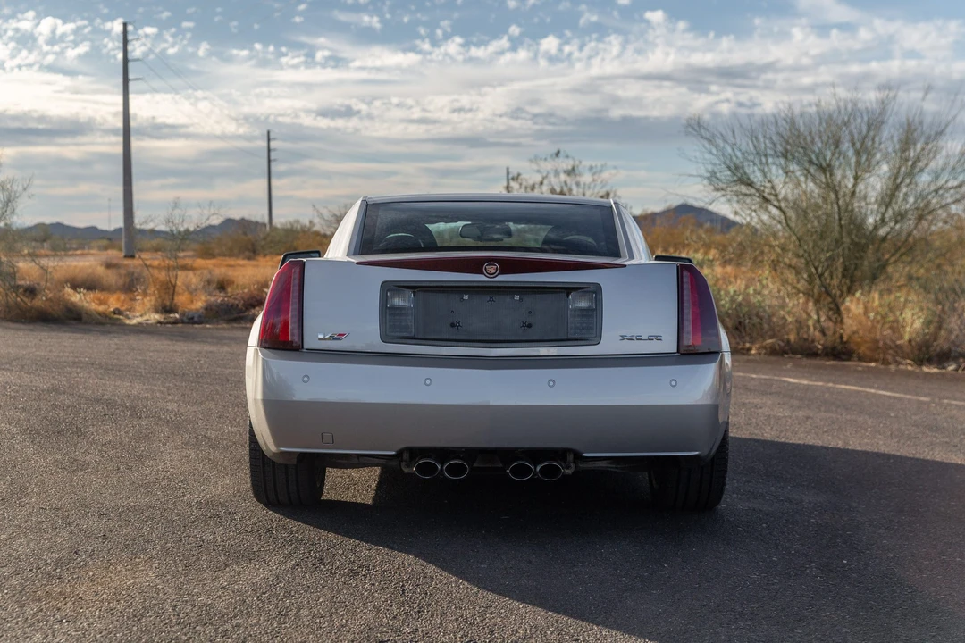 2007 Cadillac XLR-V - Image 17 of 31