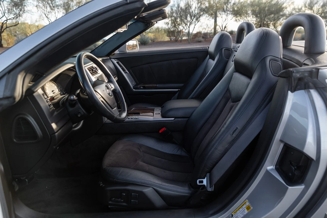2007 Cadillac XLR-V - Image 30 of 31