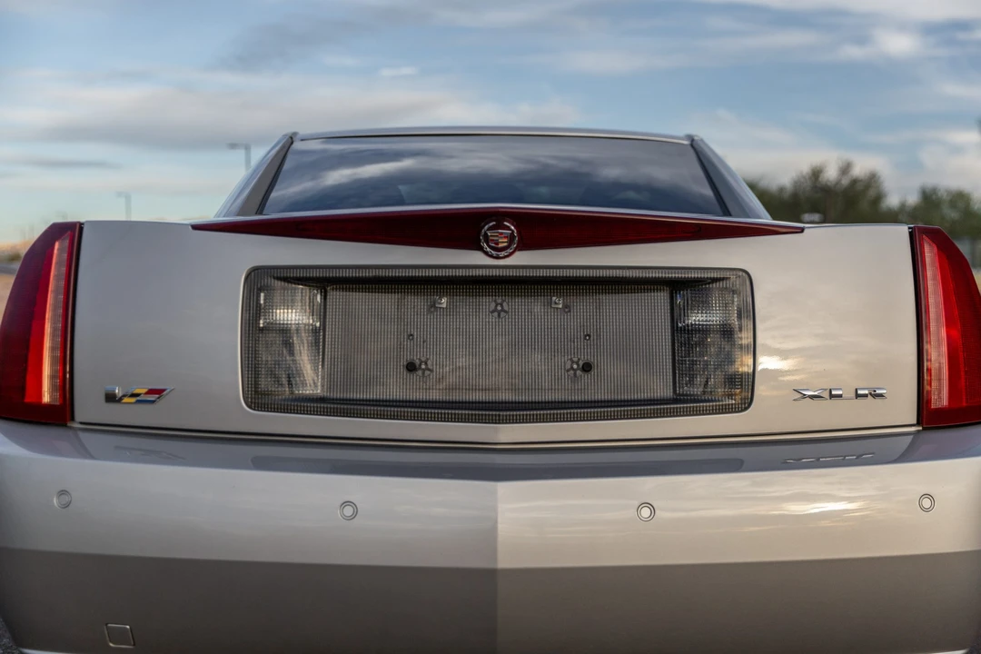 2007 Cadillac XLR-V - Image 22 of 31