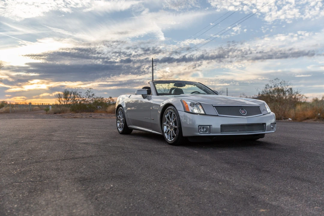 2007 Cadillac XLR-V - Image 6 of 31