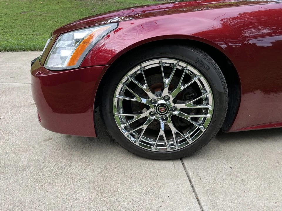 2007 Cadillac XLR-V - Image 25 of 31
