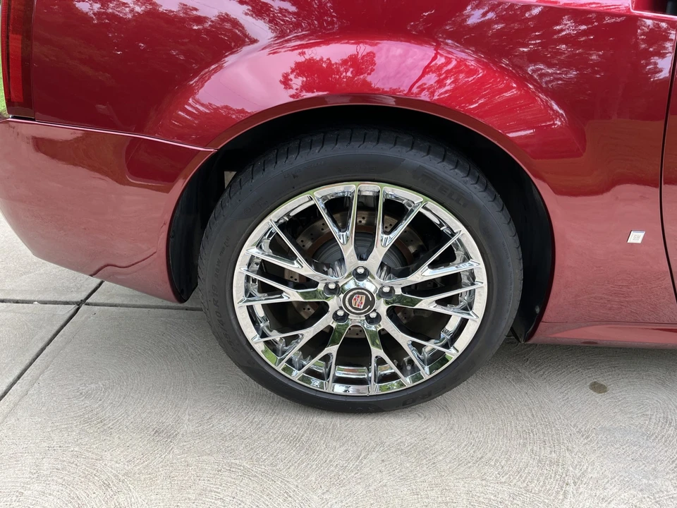 2007 Cadillac XLR-V - Image 27 of 31