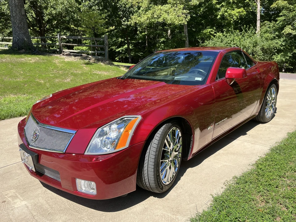 2007 Cadillac XLR-V - Image 15 of 31