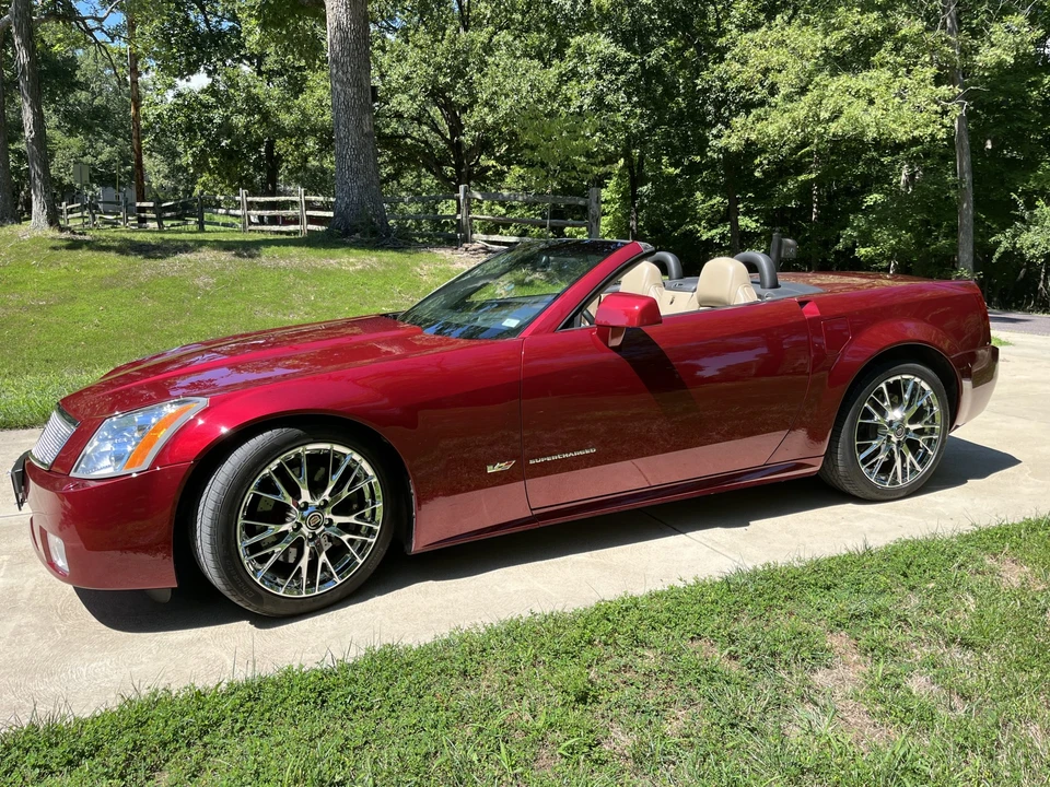 2007 Cadillac XLR-V - Image 6 of 31