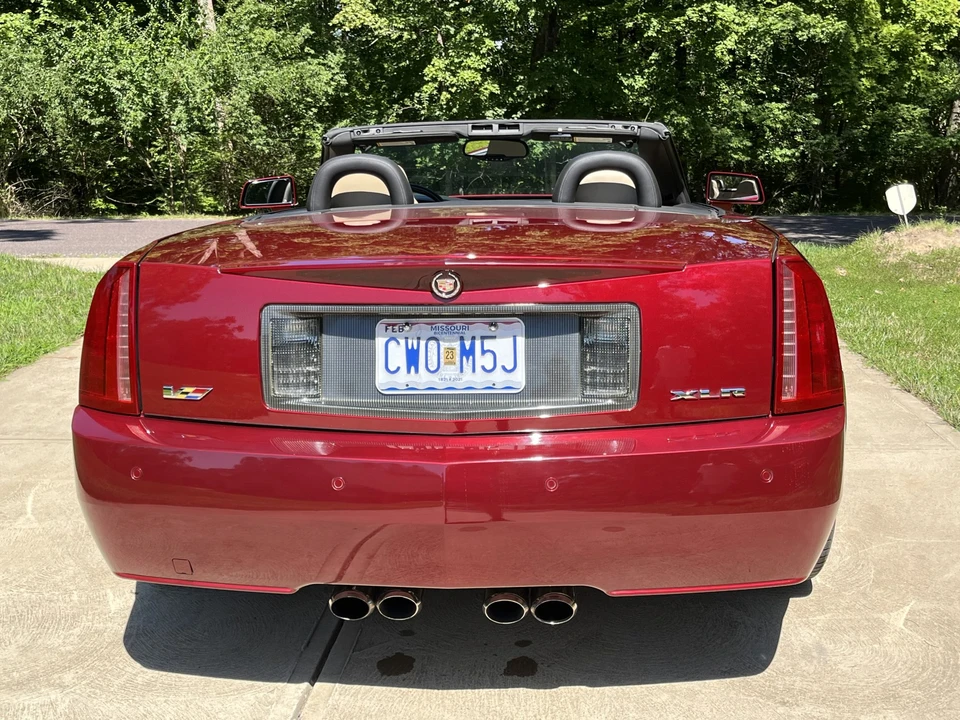 2007 Cadillac XLR-V - Image 11 of 31