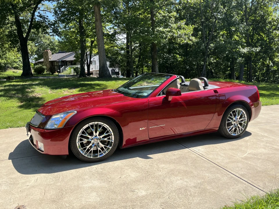 2007 Cadillac XLR-V - Image 5 of 31