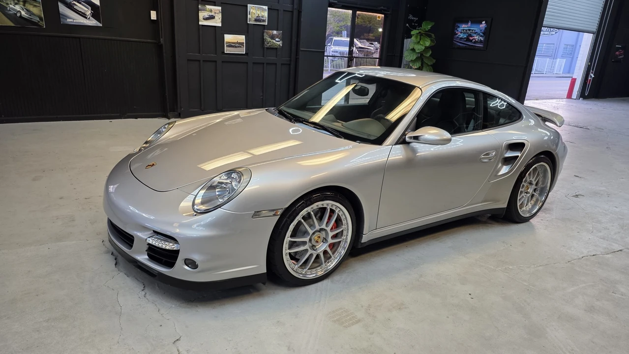 2007 Porsche 997 Turbo - Image 2 of 31