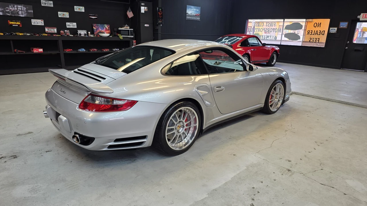2007 Porsche 997 Turbo - Image 24 of 31
