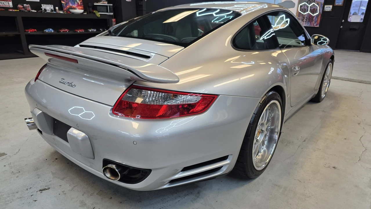 2007 Porsche 997 Turbo - Image 28 of 31
