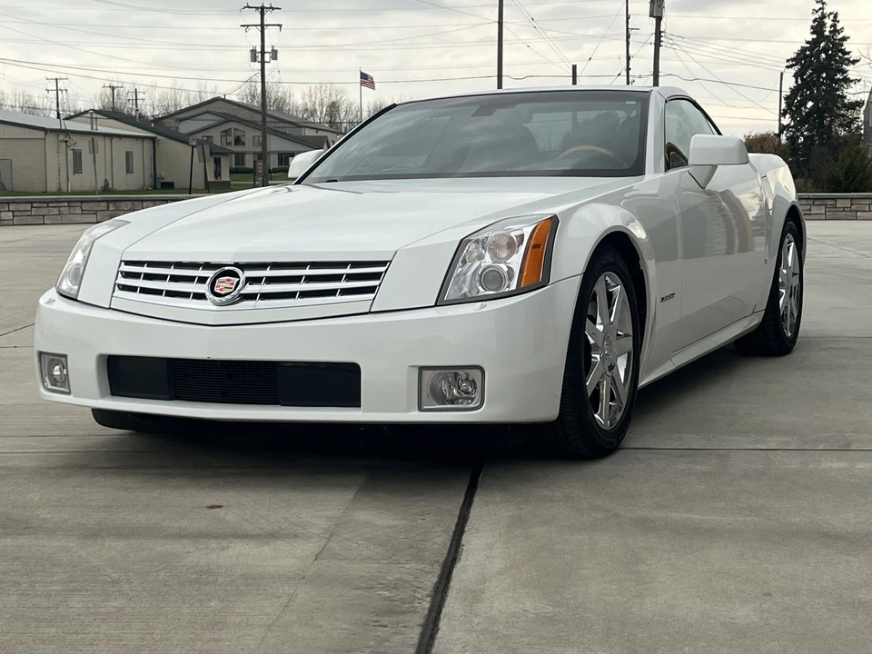 2008 Cadillac XLR - Image 7 of 31