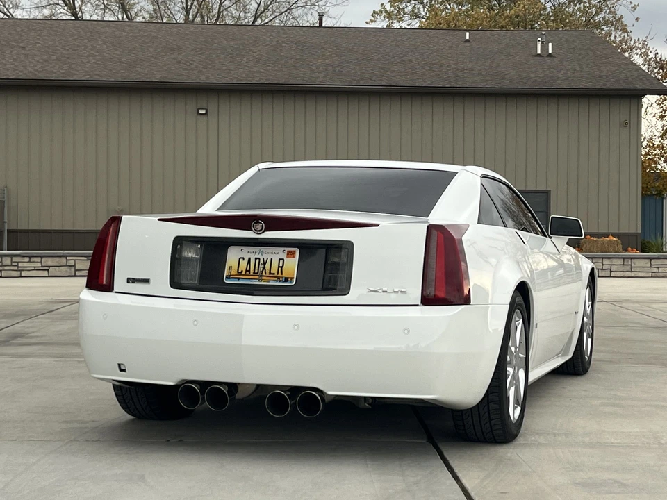 2008 Cadillac XLR - Image 12 of 31