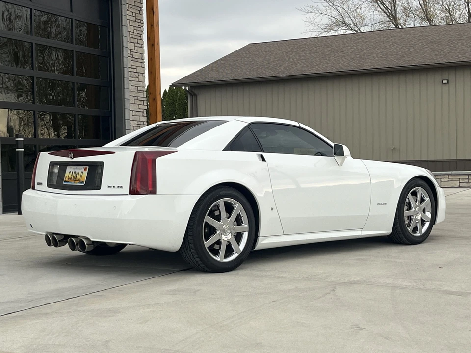 2008 Cadillac XLR - Image 13 of 31