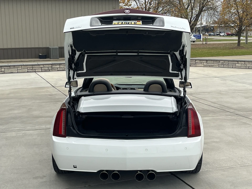 2008 Cadillac XLR - Image 19 of 31