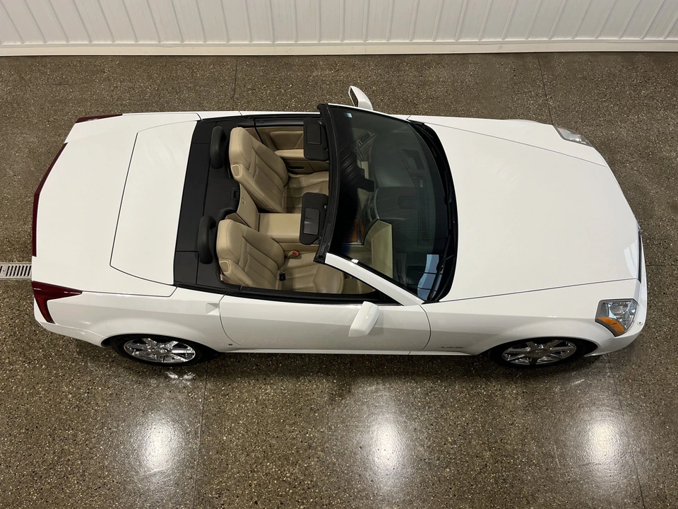 2008 Cadillac XLR - Image 22 of 31